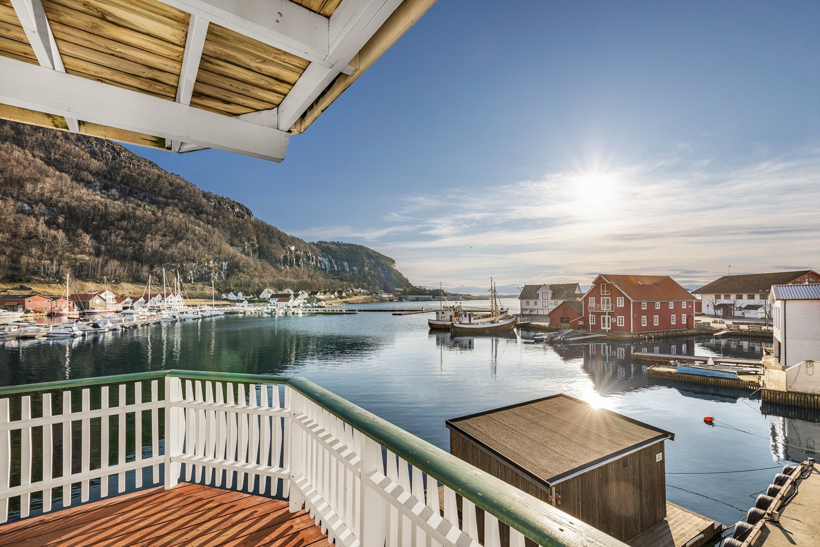 Veranda - utsikt og sol er en uslåelig kombinasjon Galleribilde