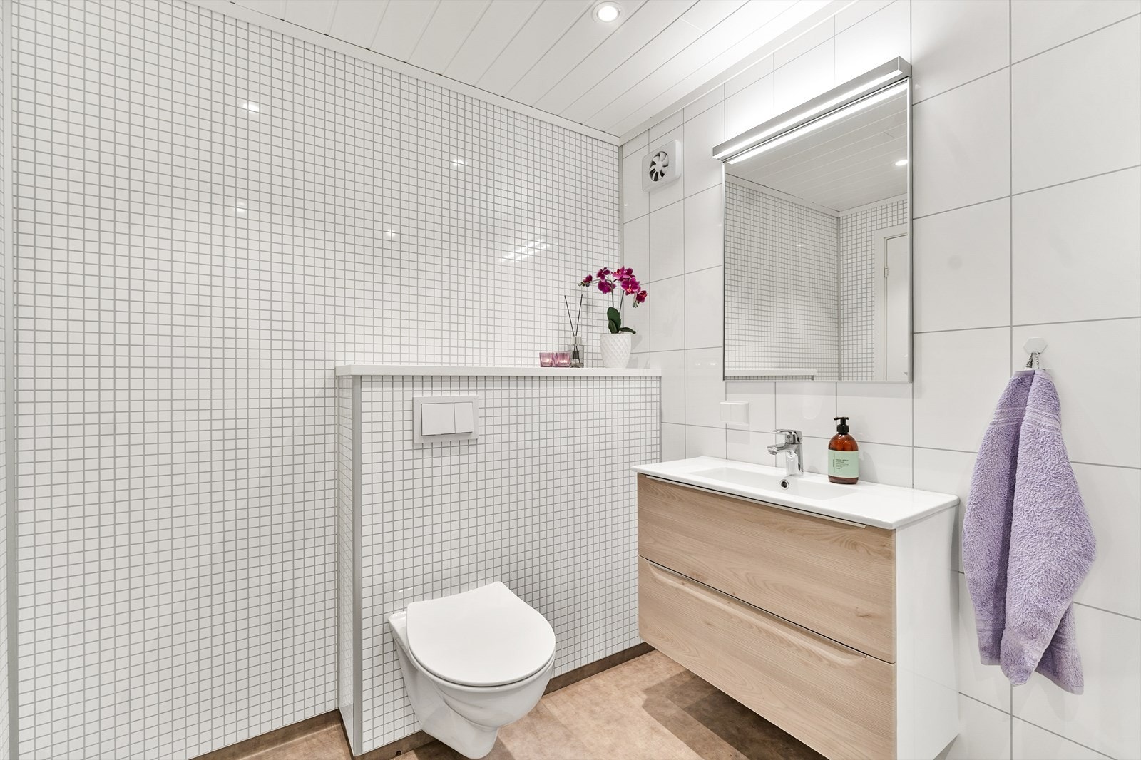 Bad i 1.etasje er oppgradert i 2018 Galleribilde