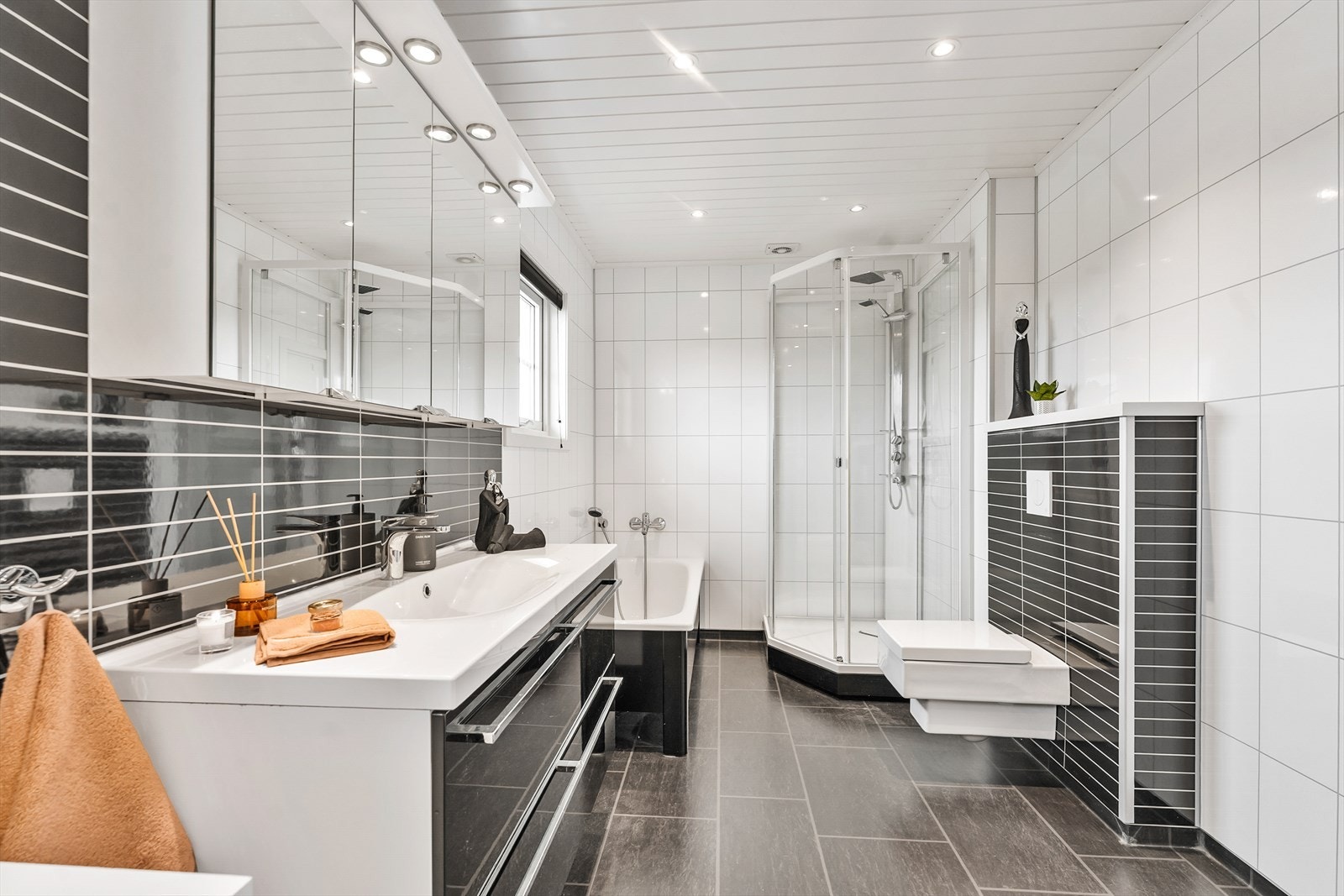 Moderne bad, oppgradert i 2012 Galleribilde