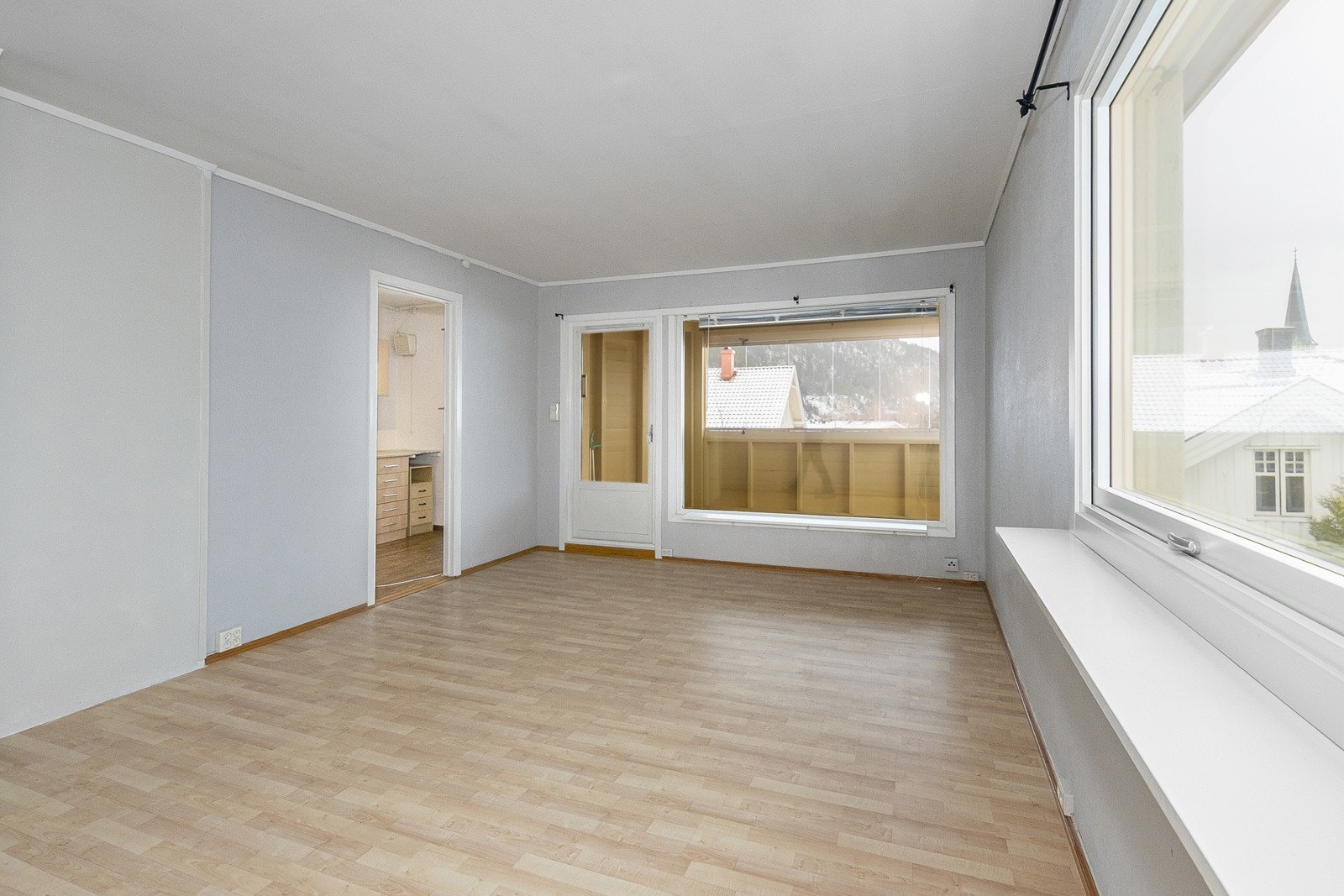 Utgang til innglasset balkong Galleribilde