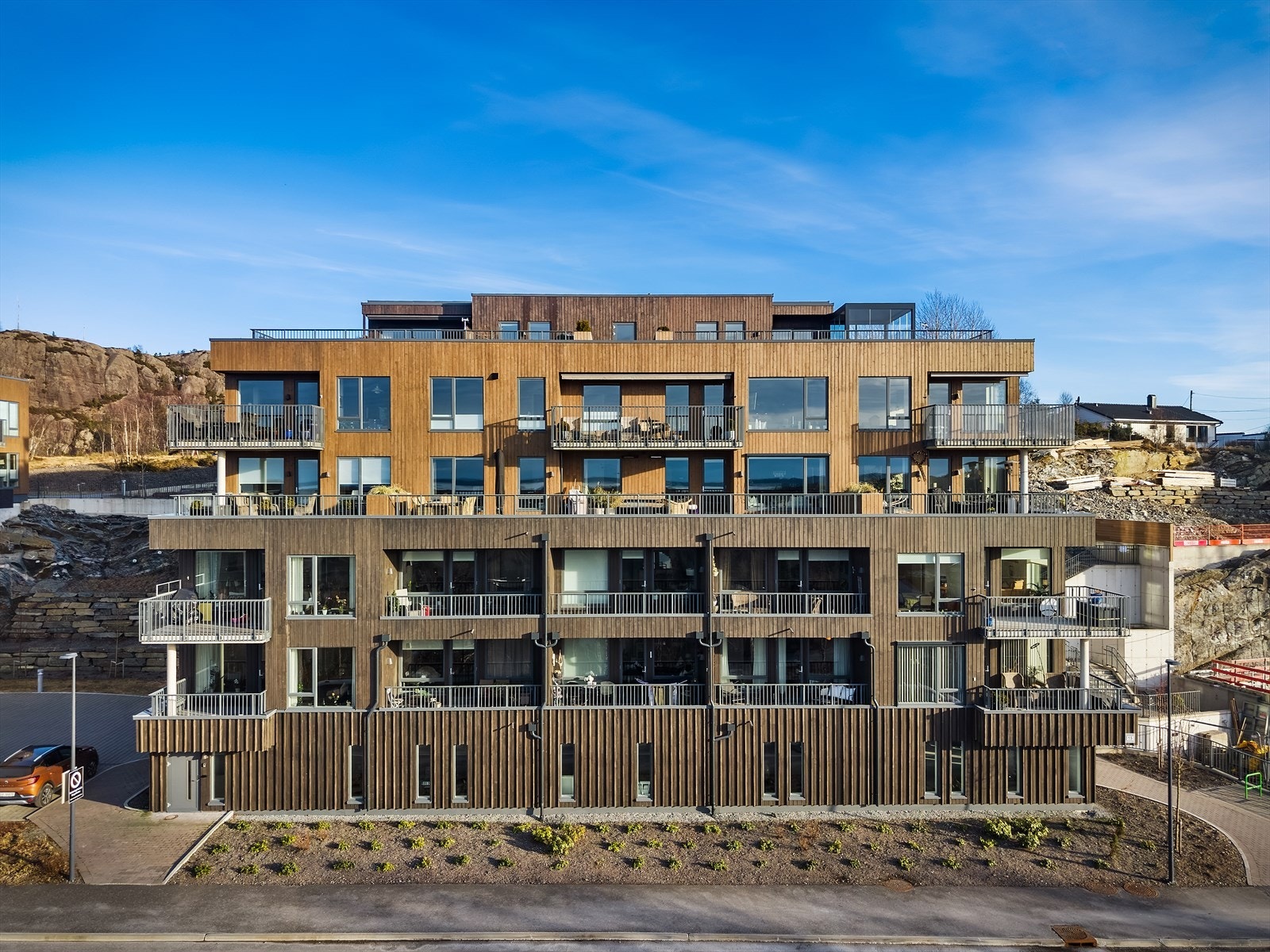 Velkommen til Høgatun 15 - Presentert av Eiendomsmegler Norge v/ Tom Rosenlund Galleribilde