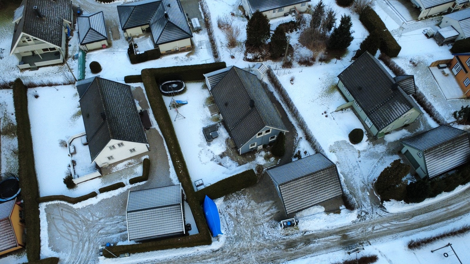 Dronebilde tatt av tomten av selger. Galleribilde