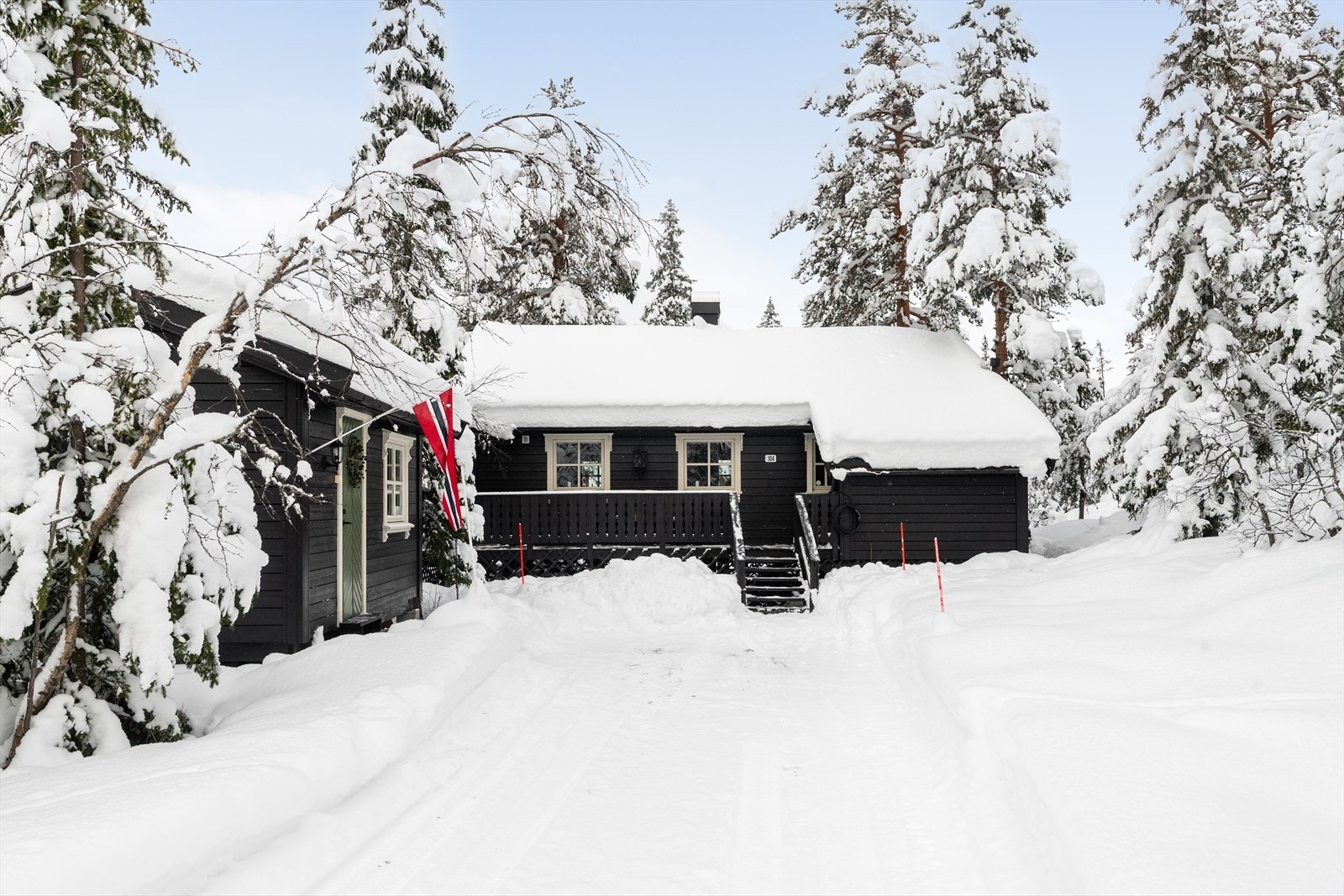 Selger forteller om god mobildekning i området, som blant annet gir mulighet for hjemmekontor på hytta. Galleribilde