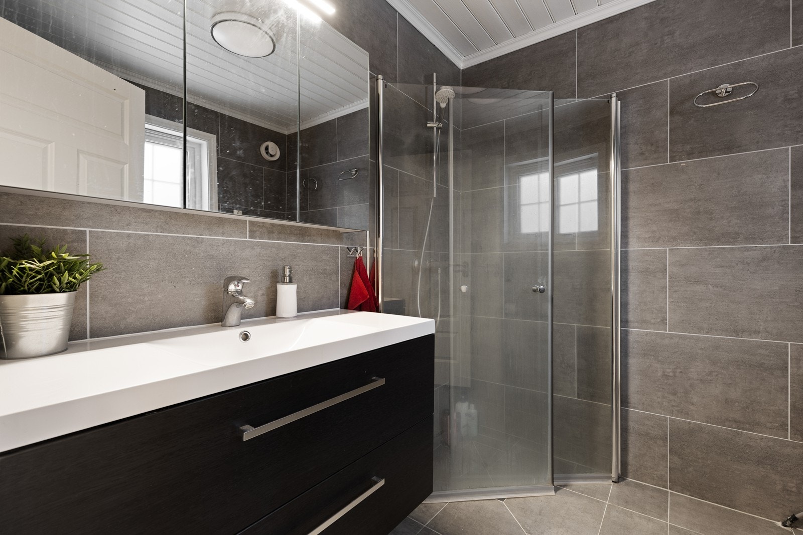 Flislagt bad Galleribilde