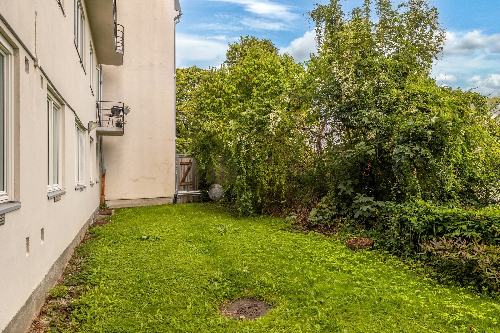 Borettsalget har en skjermet bakgård Galleribilde