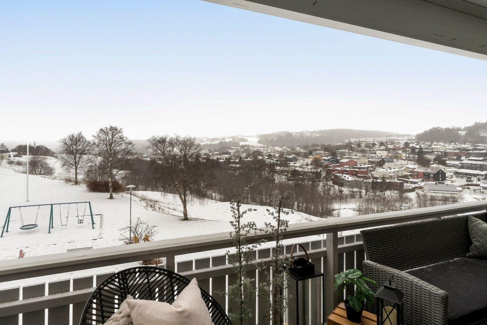 Her nyter man solen fra ca. 08.00 til 17.00 på sommerstid. Galleribilde