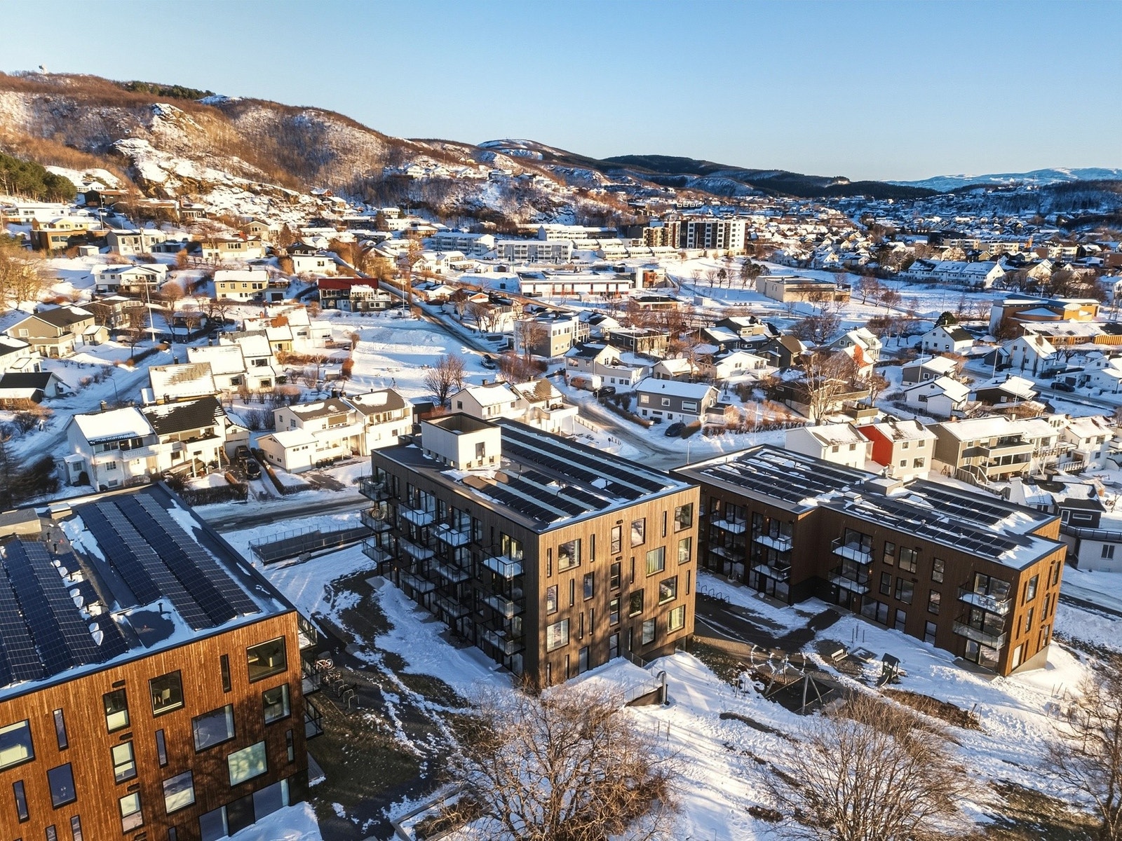 iParken er et sentrumsnært sameie i Rønvika som byr på umiddelbar nærhet til flott turterreng i Bodømarka - kort vei også til skole, barnehage, butikk, buss m.m. Galleribilde