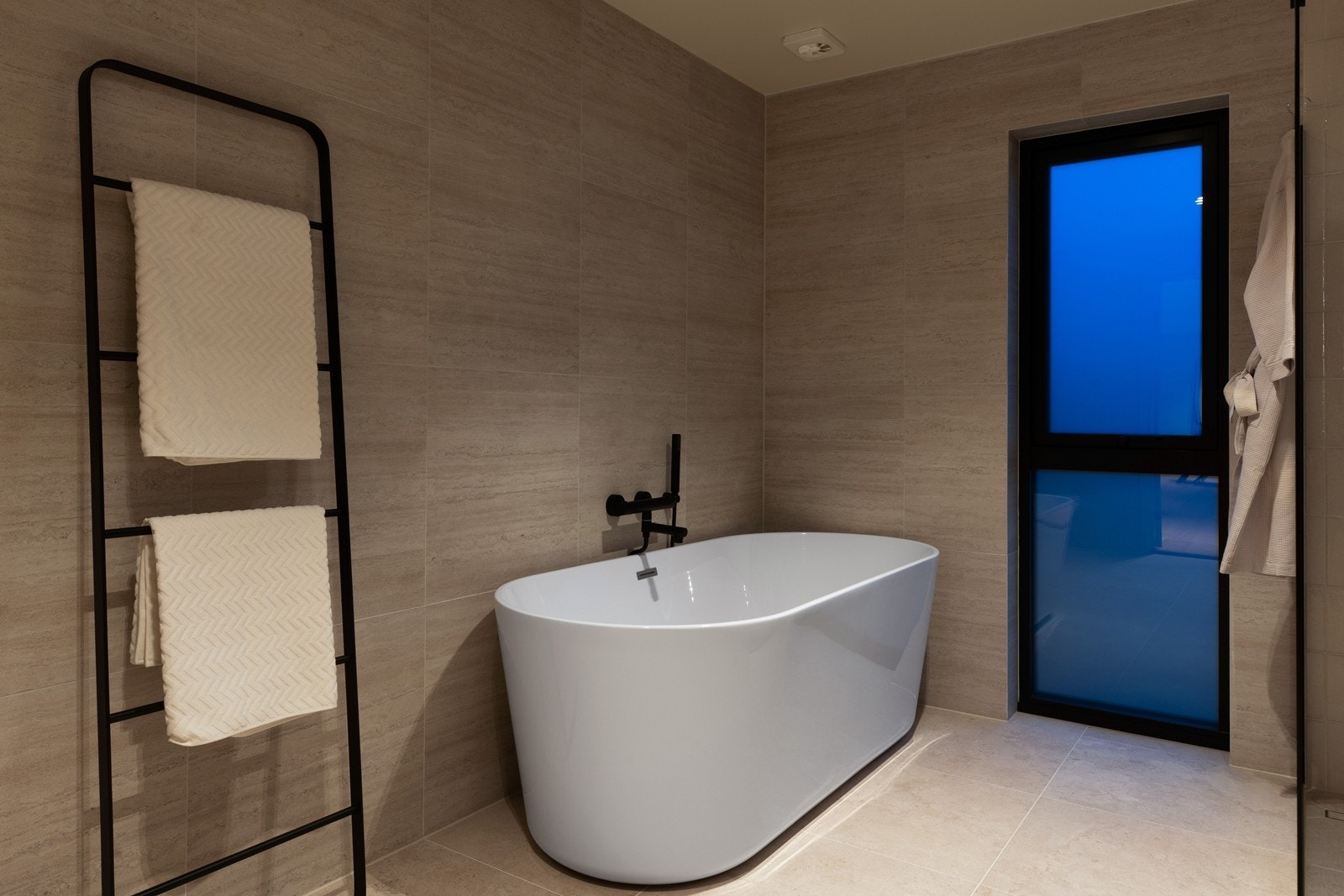 Gulv- og veggfliser i størrelse 60 x 60 cm Galleribilde