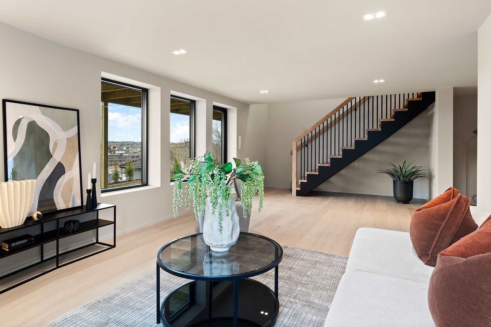 Stuen i underetasjen har utgang ut Galleribilde