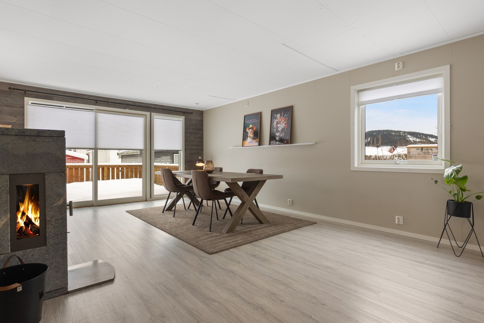 EIE eiendomsmegling har gleden av å presentere Skaarveien 15 - en flott enebolig med attraktiv beliggenhet på Ytteren Foto: Kathinka Herbst v/ Vaajmoe AS Galleribilde