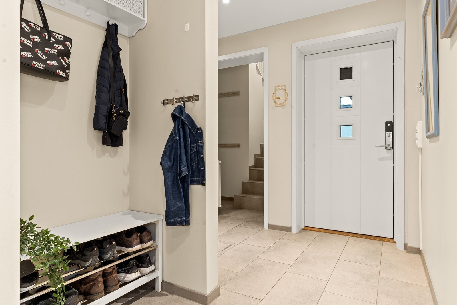 Velkommen inn... Fra inngangspartiet i 1. etasje. Galleribilde