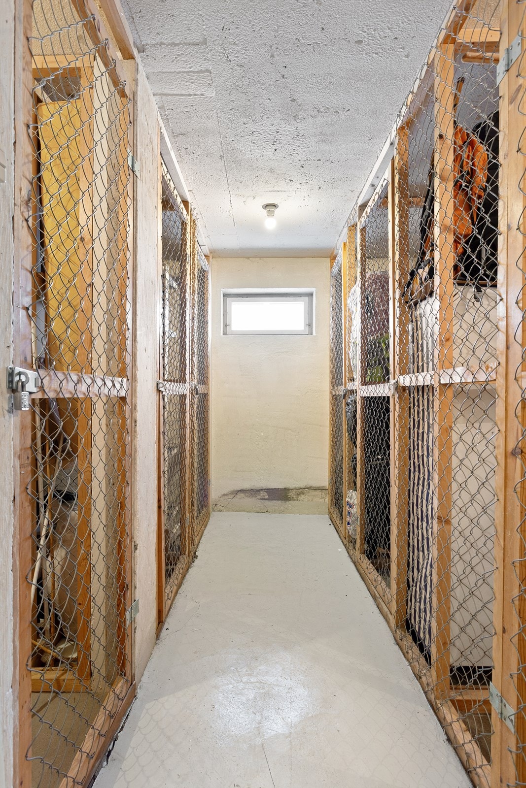 Leiligheten disponerer to boder på ca. 3 kvm hver Galleribilde