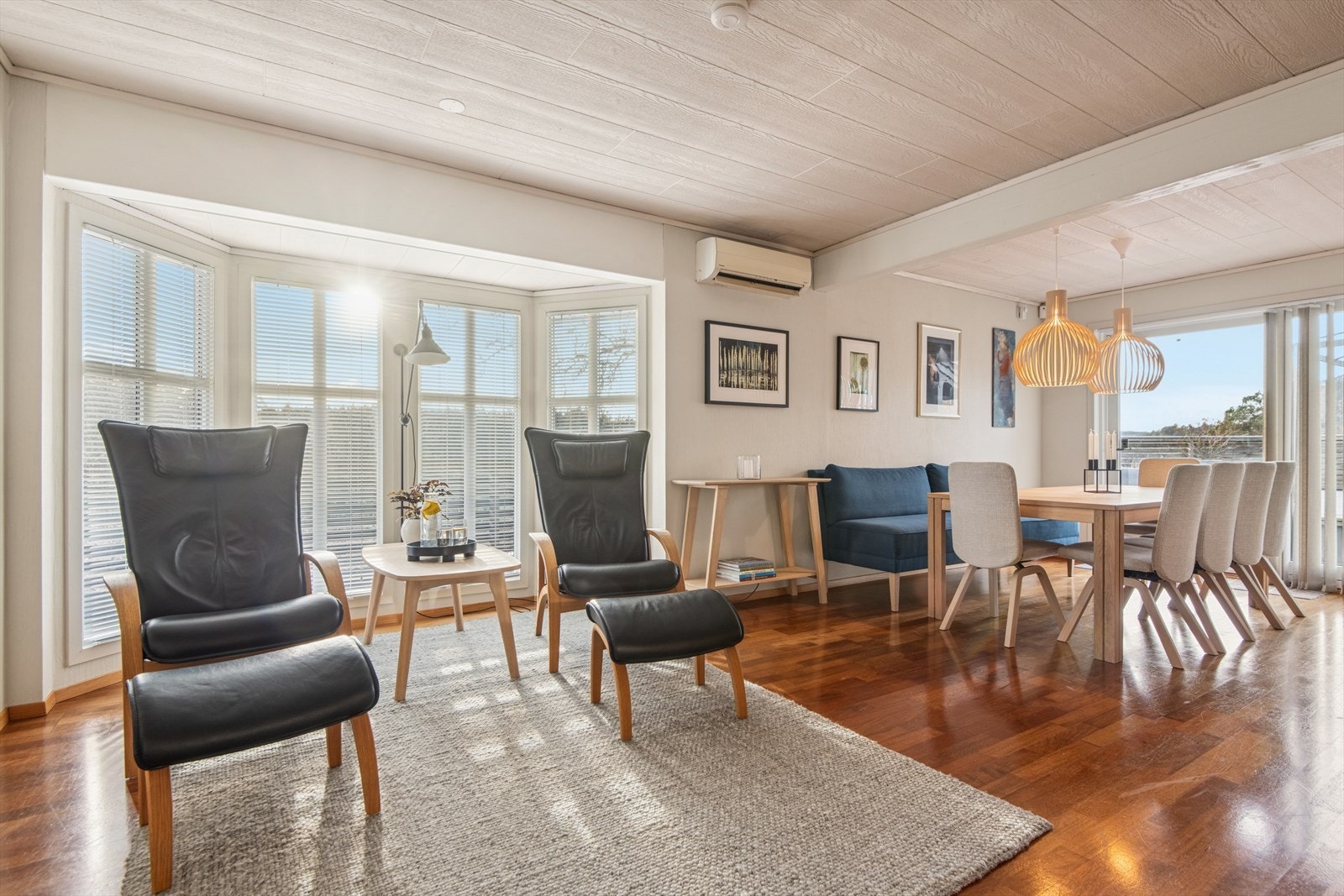 Her kan du enkelt møblere i flere soner, og skape både hyggelige oppholdsplasser og funksjonelle løsninger som passer alle behov. Galleribilde