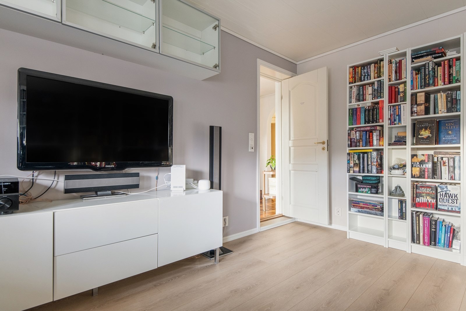 Rom i underetasjen opprinnelig godkjent til hobbyrom ( Ikke godkjent til oppholdsrom) Galleribilde