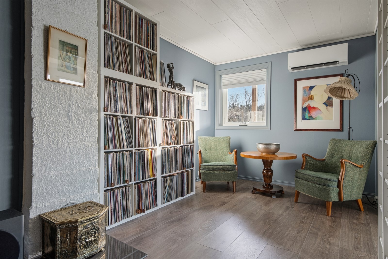 Rom i underetasjen opprinnelig godkjent til disponibelt rom. ( Ikke godkjent til oppholdsrom) Galleribilde