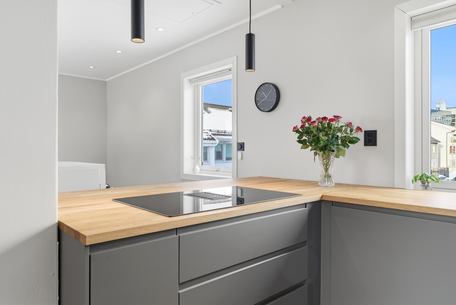 Øyen har også vitrineskap på motsatt side. Galleribilde