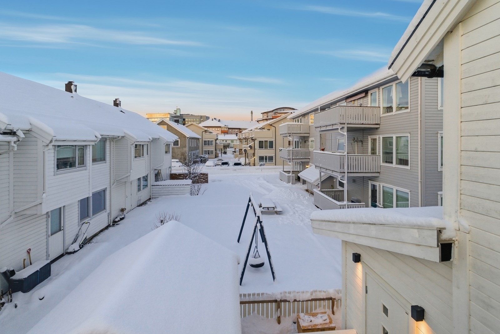 Her kan solen nytes fra sen formiddag til ca. kl. 21 på sommerstid. Galleribilde