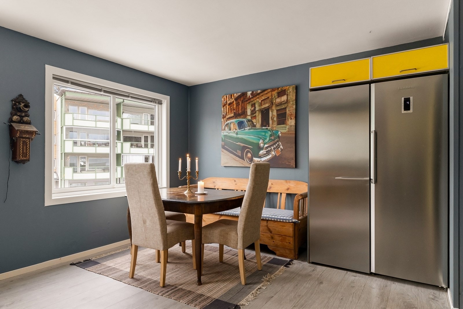 Romslig spiseplass Galleribilde