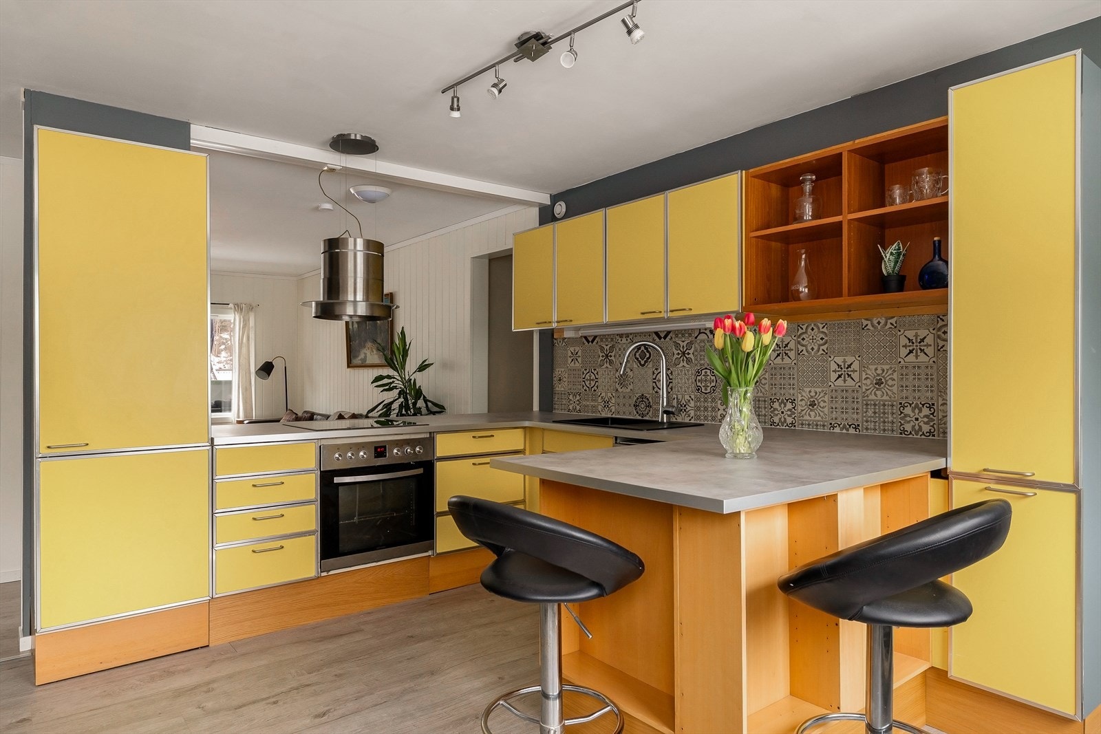 Integrert platetopp og komfyr Galleribilde