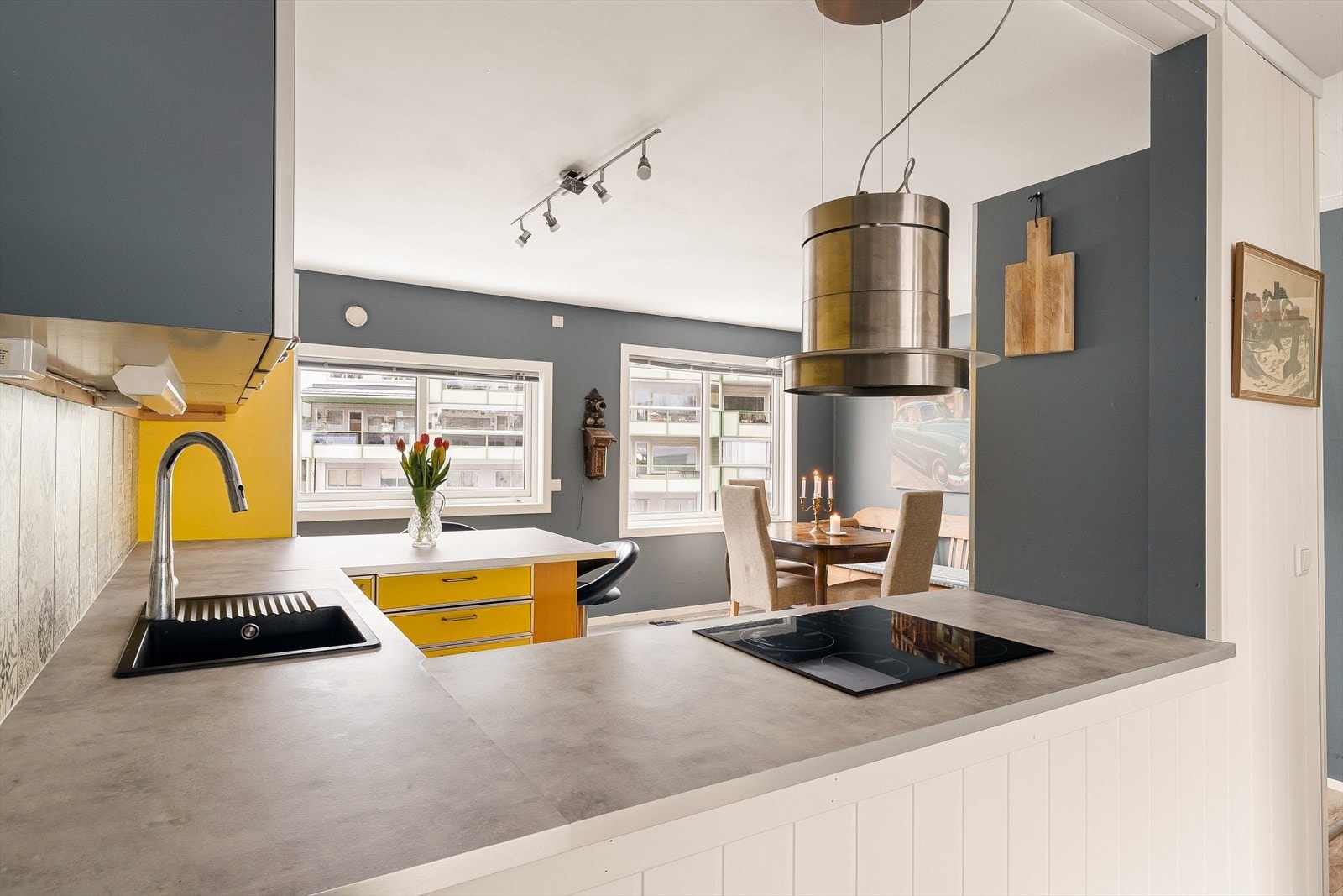 Det er installert kjøkkenventilator med kullfilter Galleribilde