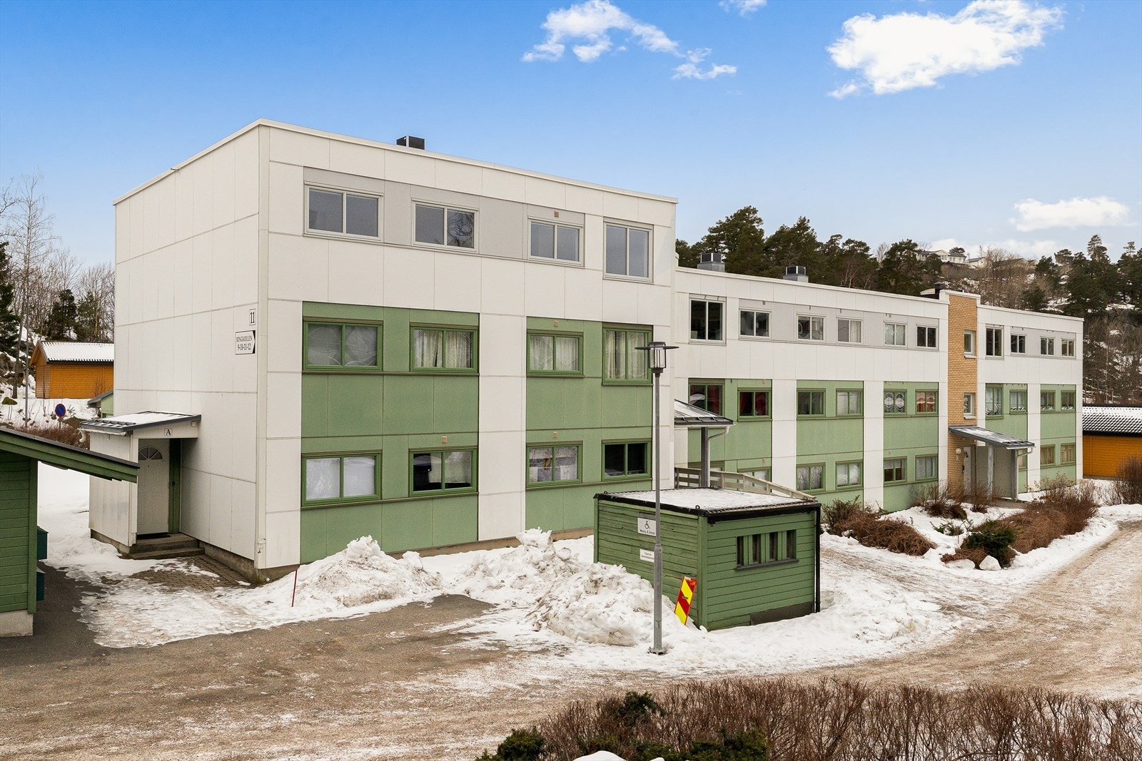 Fasade mot øst. Galleribilde