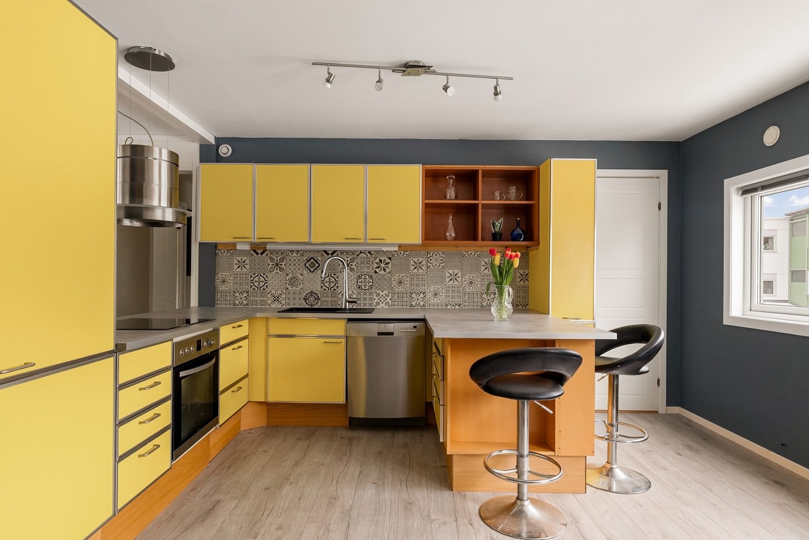 Innredning med glatte fronter Galleribilde