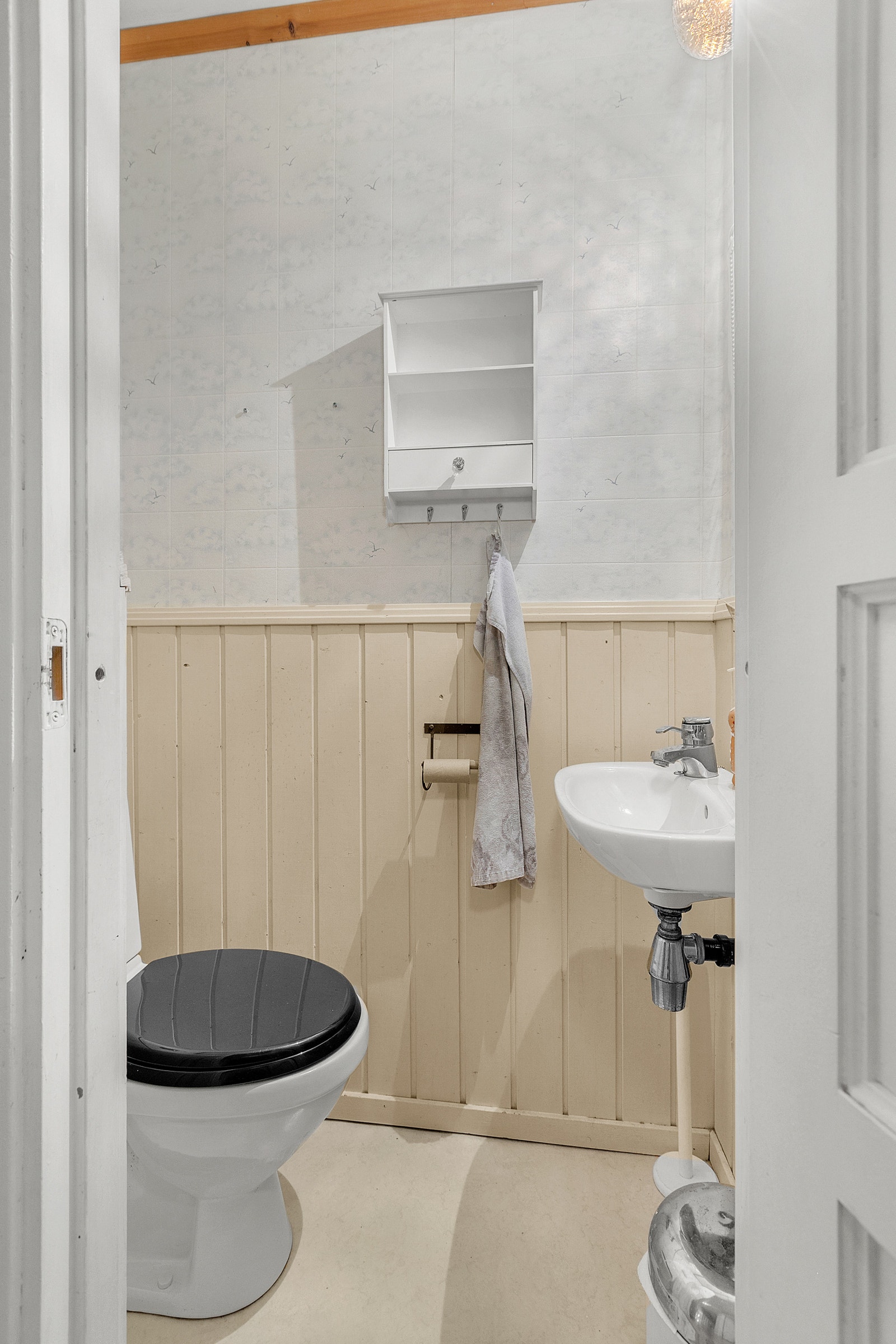 WC 2 etg Galleribilde