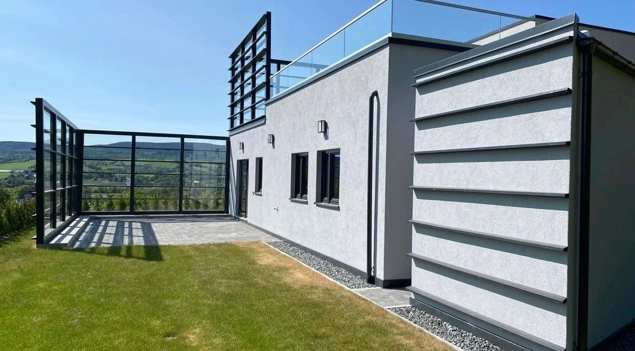 Terrasse / uteområde
Solrik terrasse og pent opparbeidet uteområde. Galleribilde