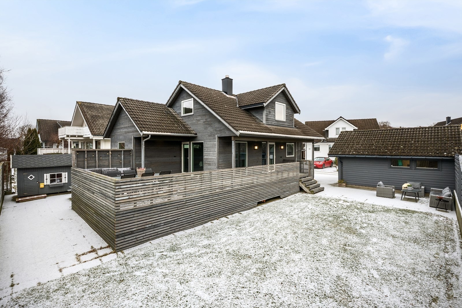 Dan Chruickshank presenterer: Pent oppgradert enebolig i tilbaketrukket gate og supersentral plassering. Romslig hage/terrasse. Garasje. (Foto: Stian Dirdal). Galleribilde