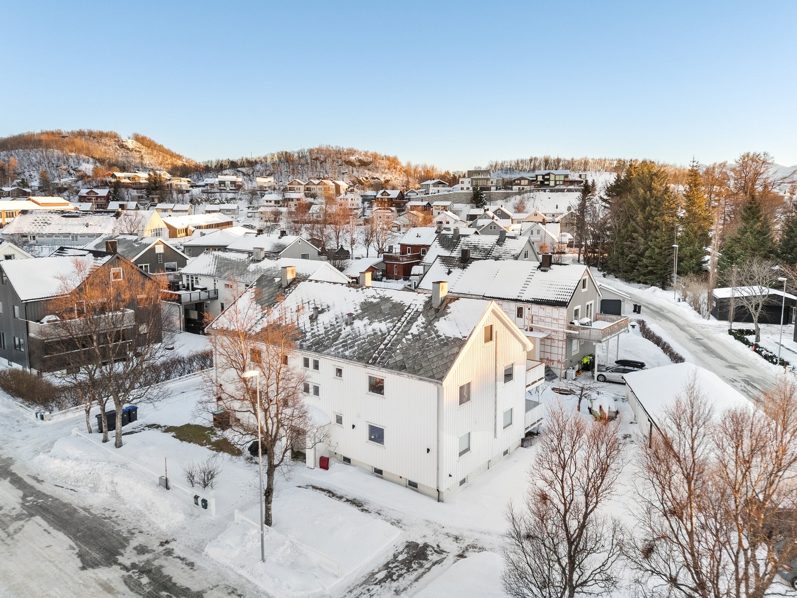 Nærhet til Saltvern skole, barnehage mm. Galleribilde