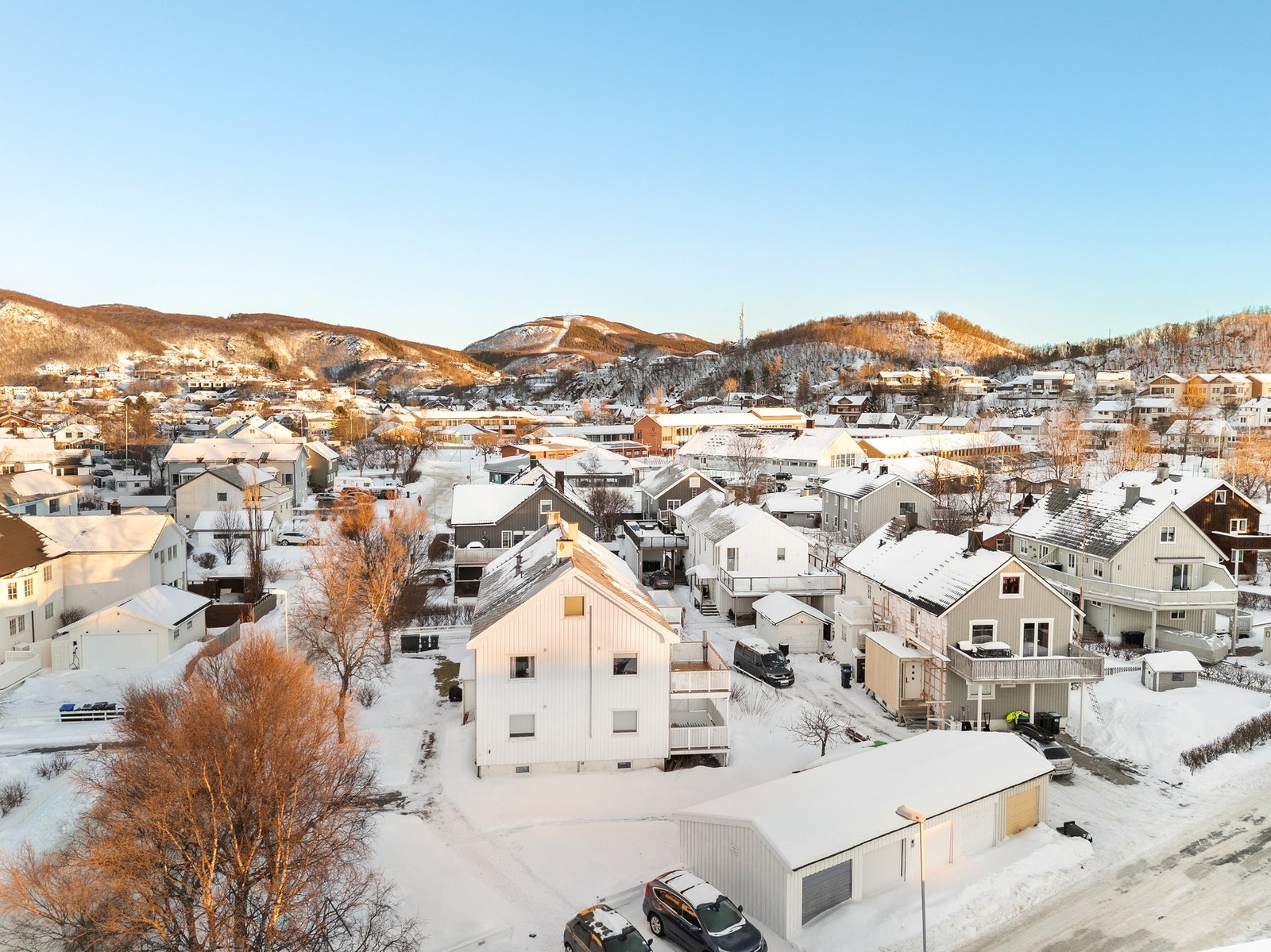 I Rønvika har man tilgang til et mangfold av turmuligheter, sommer som vinter. Galleribilde