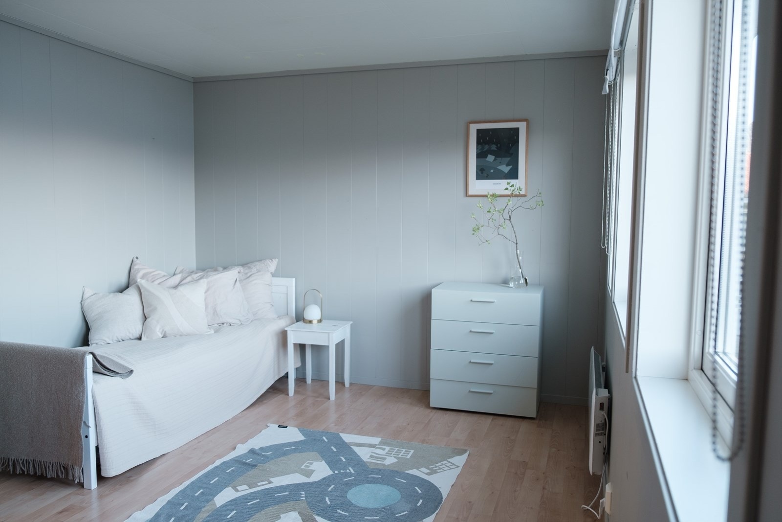 Soverom nummer tre har tidligere også vært brukt som loftstue - så her kan man styre bruken etter behov og ønsker. Galleribilde