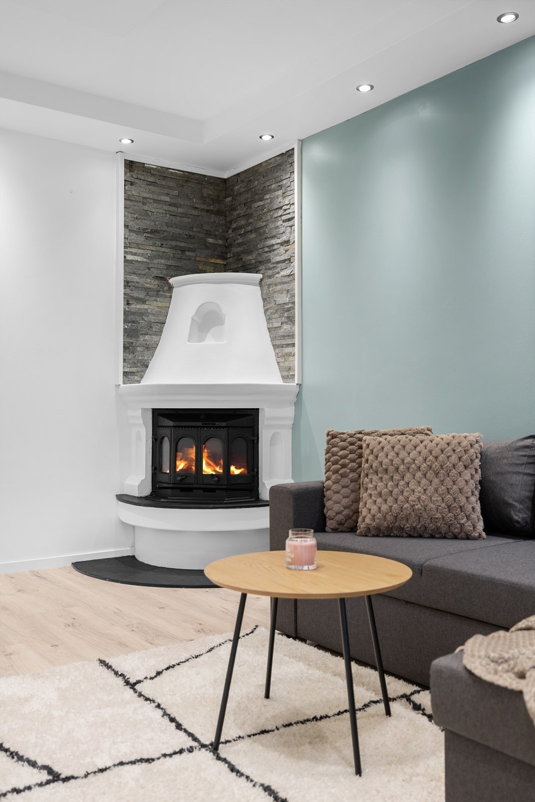 Peisovnen gir lun varme og er et hyggelig supplement til den elektriske oppvarmingen. Galleribilde