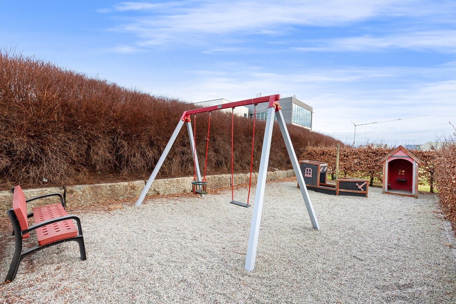 Lekeplass like utenfor døren! Galleribilde