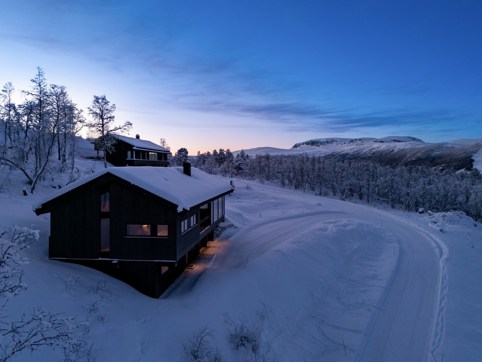 Med en hytte på fjellet er dere tett på alle de naturopplevelsene mange av oss lengter etter i det daglige Galleribilde