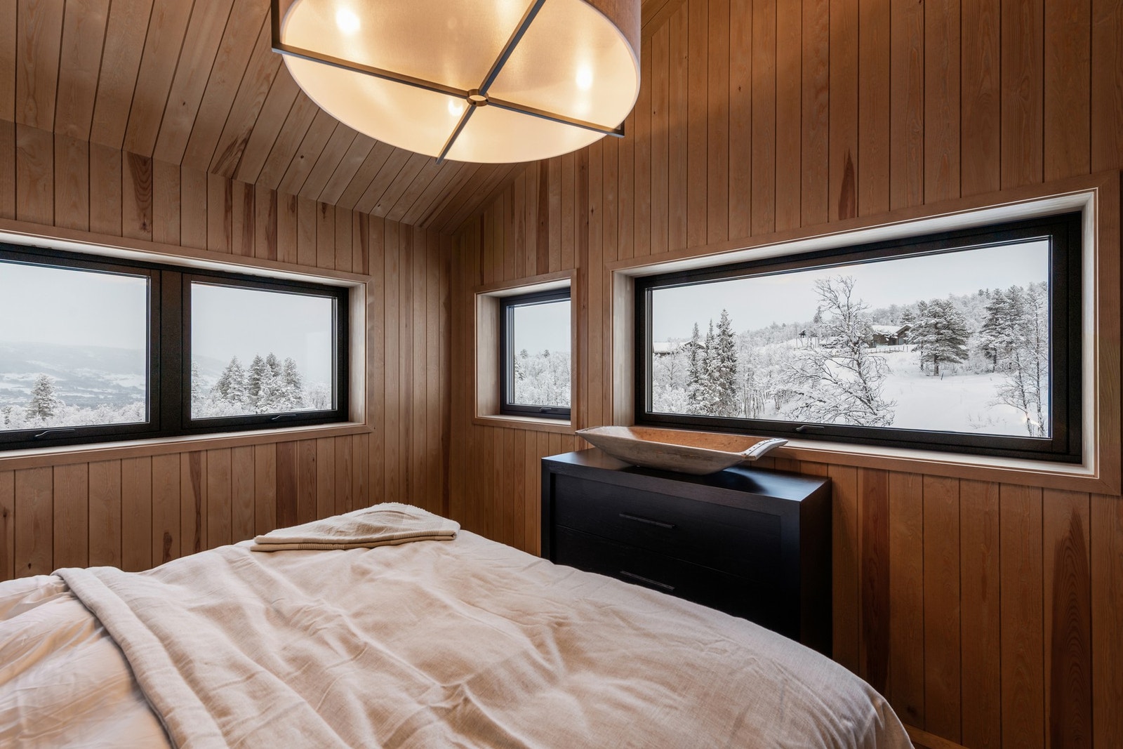 Våkn opp til panoramautsikt og start dagen i ro og komfort Galleribilde