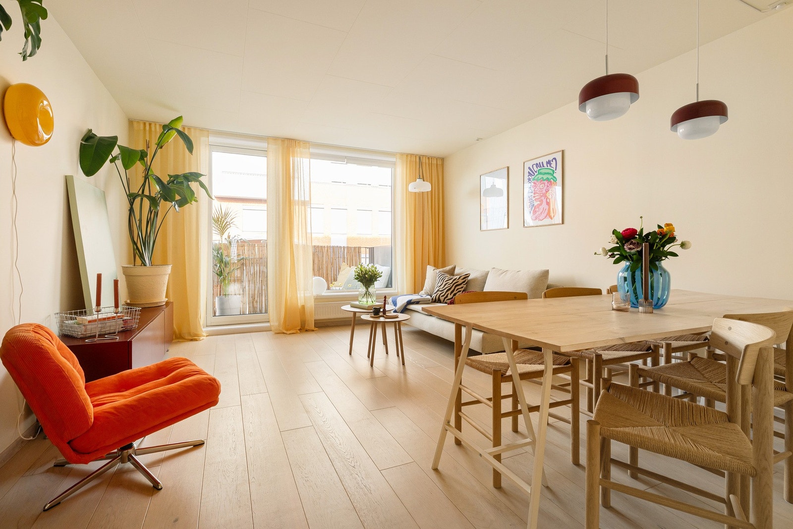 A-konto oppvarming og varmtvann, internett og garasjeleie er inkl. i fellesutgiftene. Galleribilde