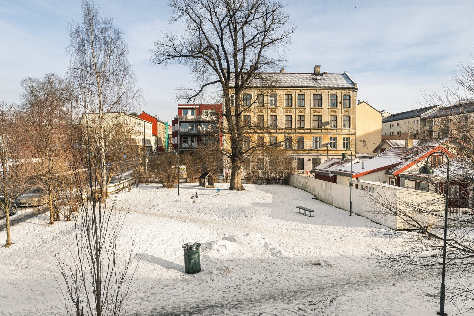 ...og se hvor hyggelig utsyn du har fra gangen ved heisen; friområde. Galleribilde