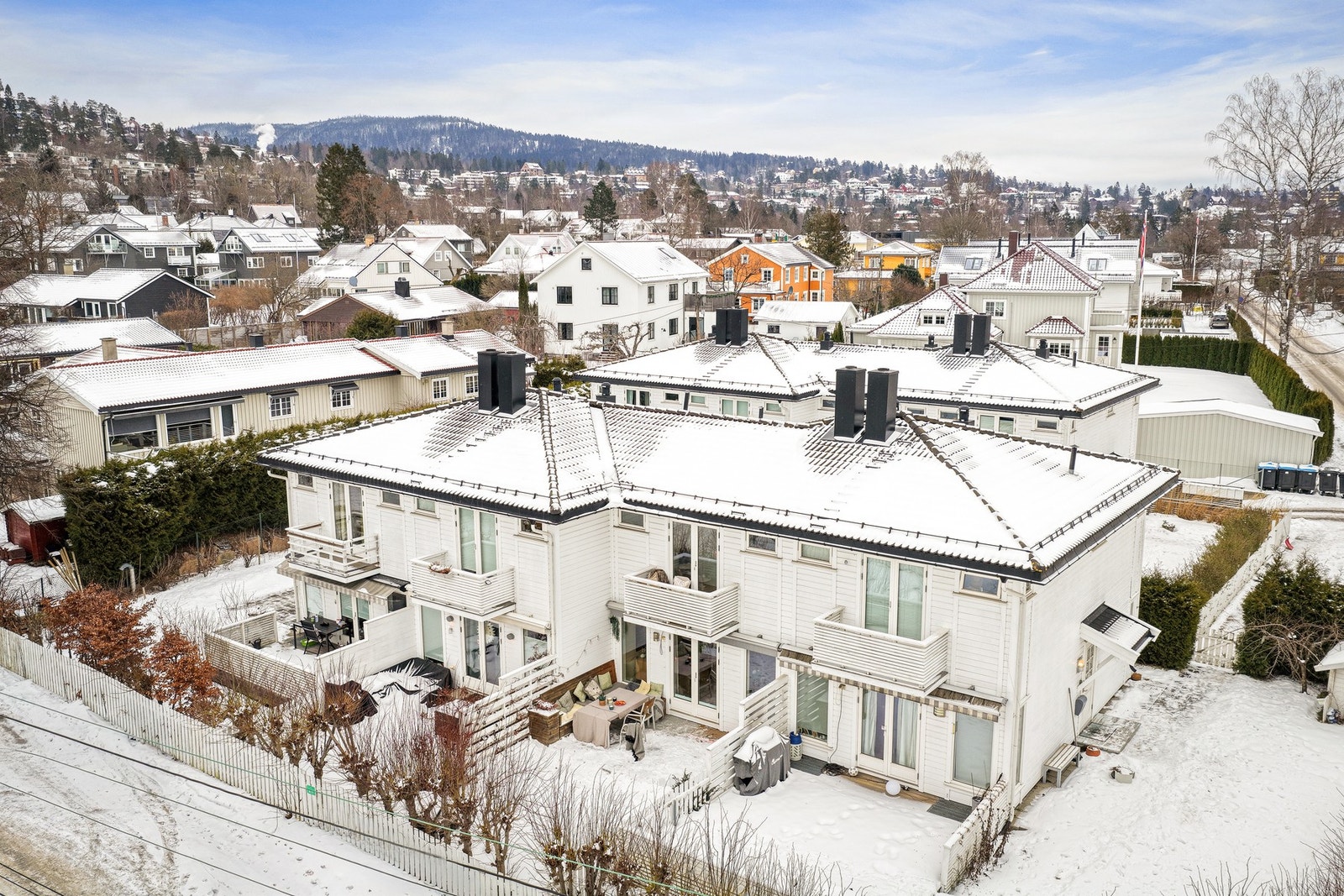 Velkommen til Eddaveien 24F, presentert av Vegar Giæver v/ EIE eiendomsmegling Røa, Skøyen og Ullern. Foto: Arne Schram. Galleribilde