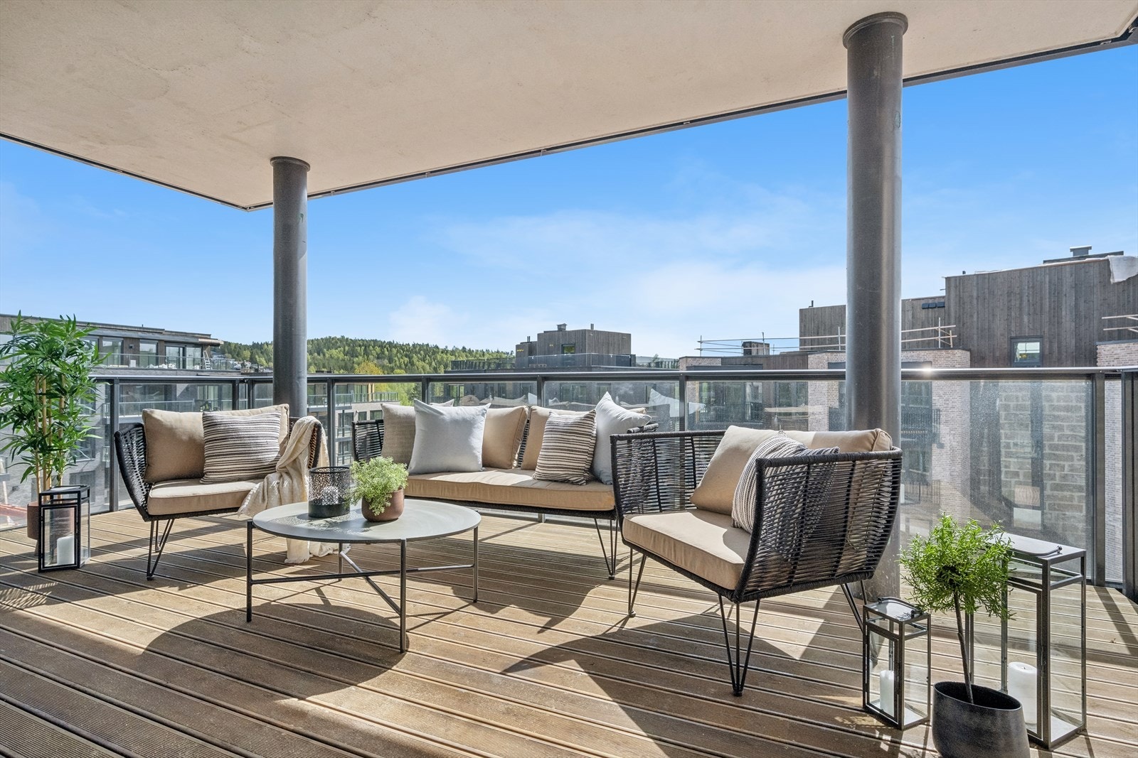 Her er god plass til sittegruppe som gir mulighet for avslapning med utsikt. Galleribilde