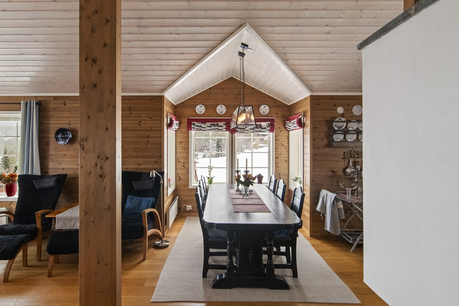 Masse naturlig lys fra de mange vinduer Galleribilde