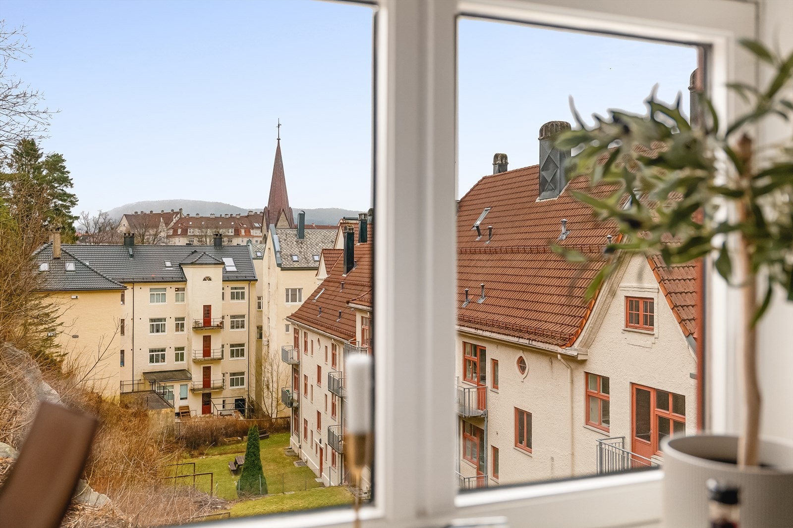 Herlig utsikt fra kjøkkenvinduet! Galleribilde