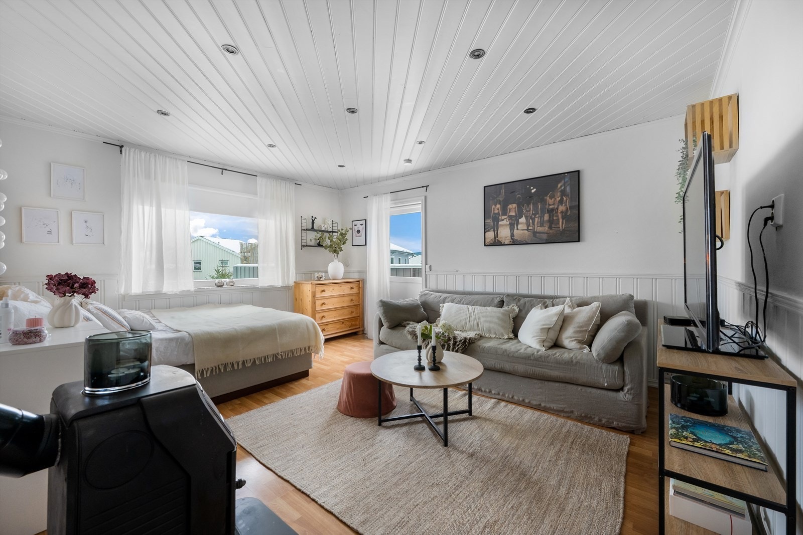 Dette er en lys og trivelig 2-roms andelsleilighet med attraktiv beliggenhet på Volla i Lillestrøm. Galleribilde