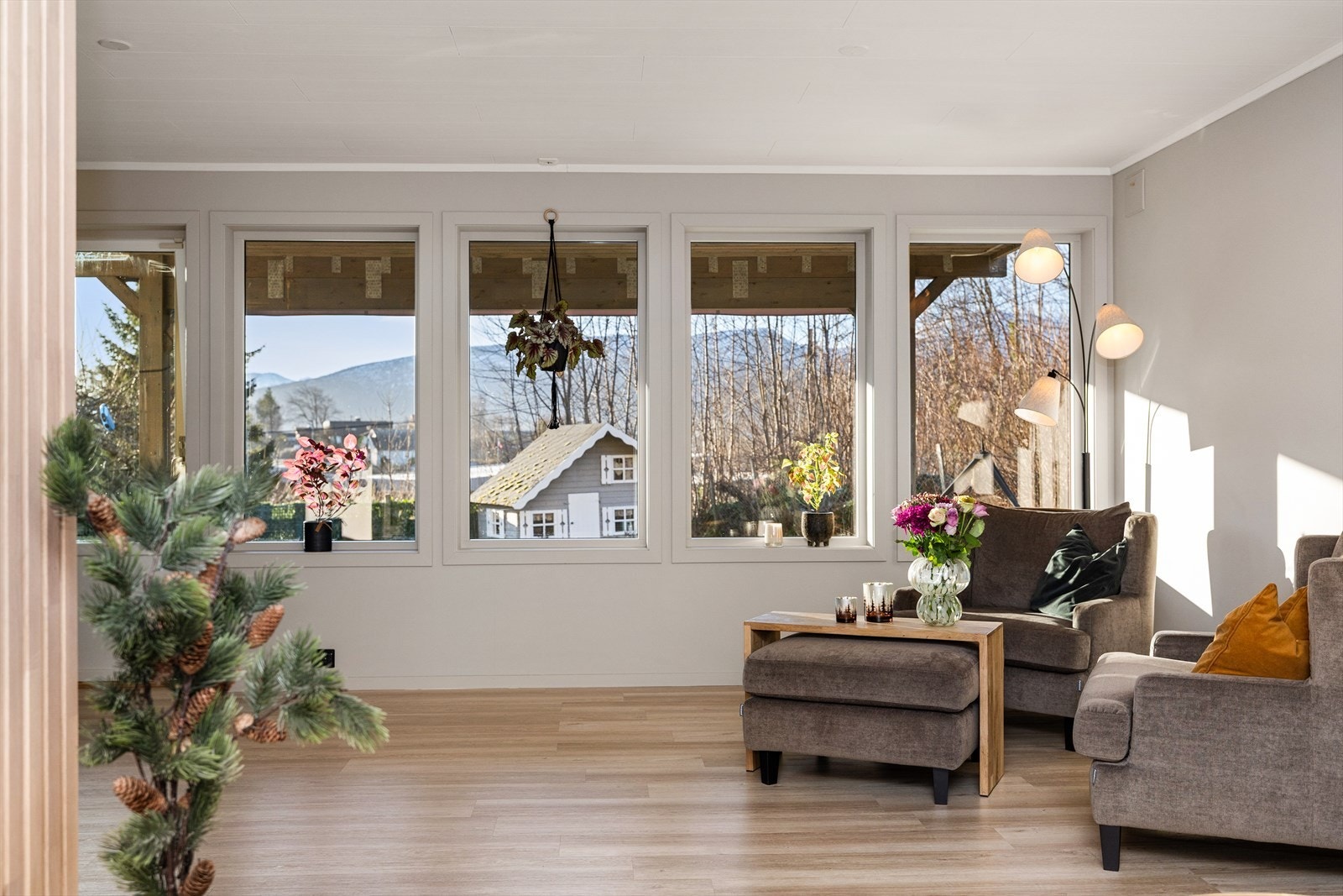 Minimalt med innsyn og fri utsikt. Galleribilde