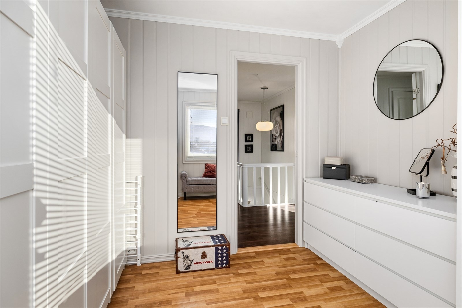 Soverom med garderobe. Galleribilde