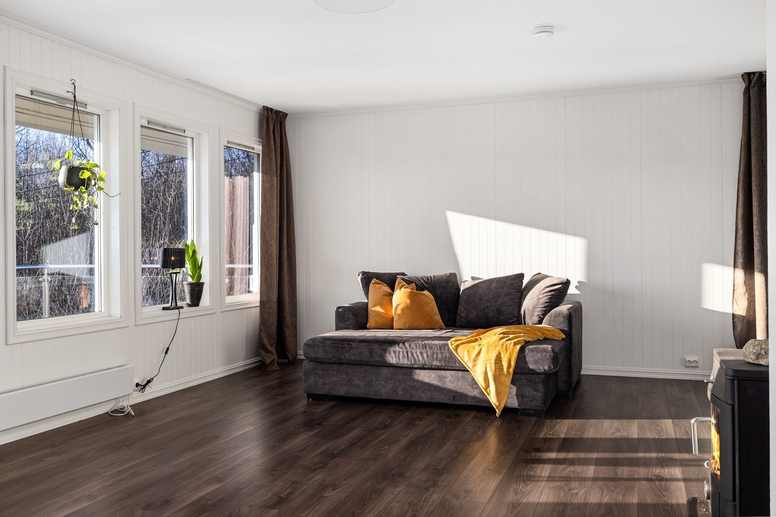 Loftstuen er praktisk når kona har klubb og fotballen ikke kan vente. Galleribilde