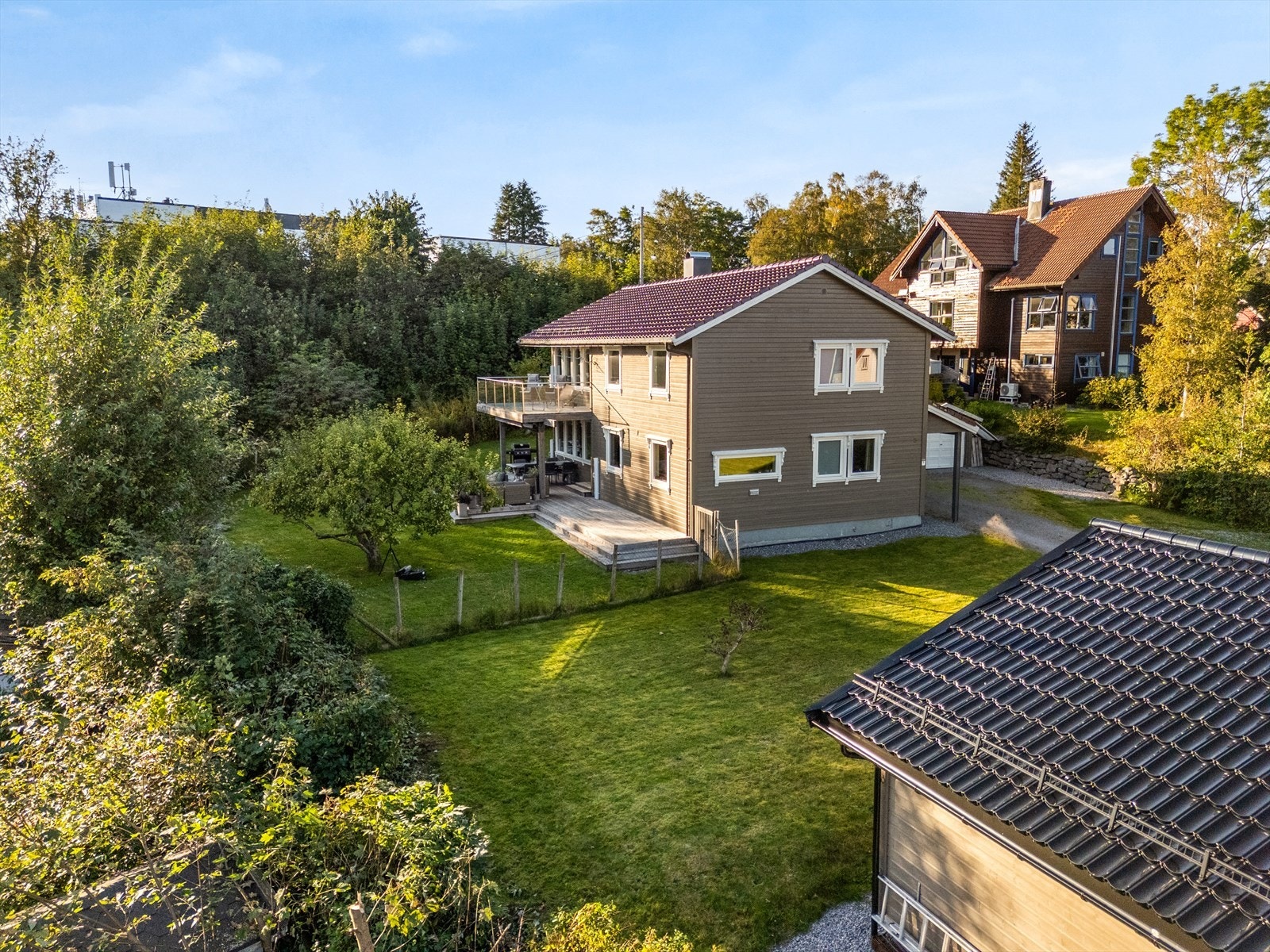 Boligen går over to etasjer og har vært så og si totalrenovert siden 2009 og frem til dagens dato. Galleribilde