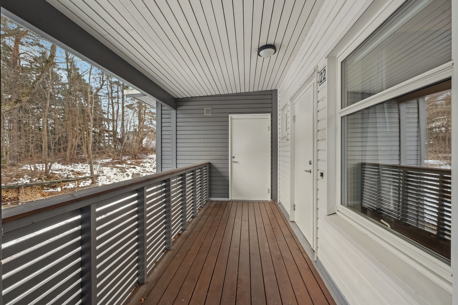 Leiligheten har adkomst via overbygget svalgang. Galleribilde