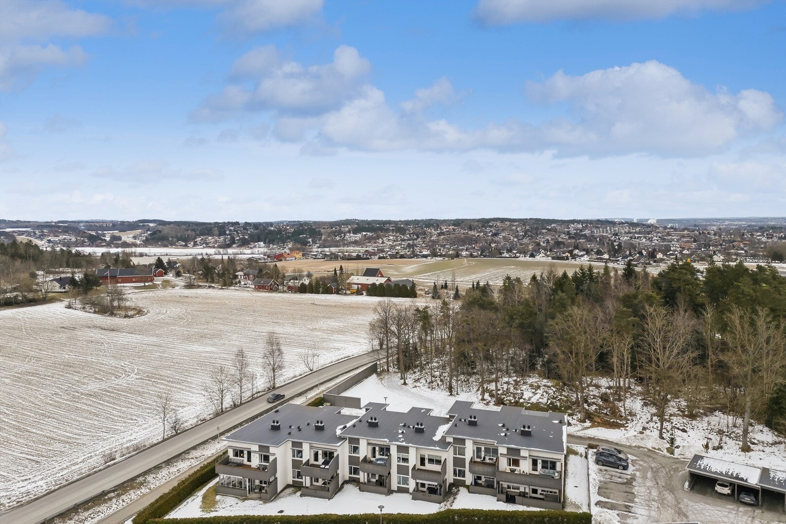 I området finner du flotte tur- og rekreasjonsområder blant annet i Fredrikstadmarka med flotte turområder uansett årstid. Galleribilde