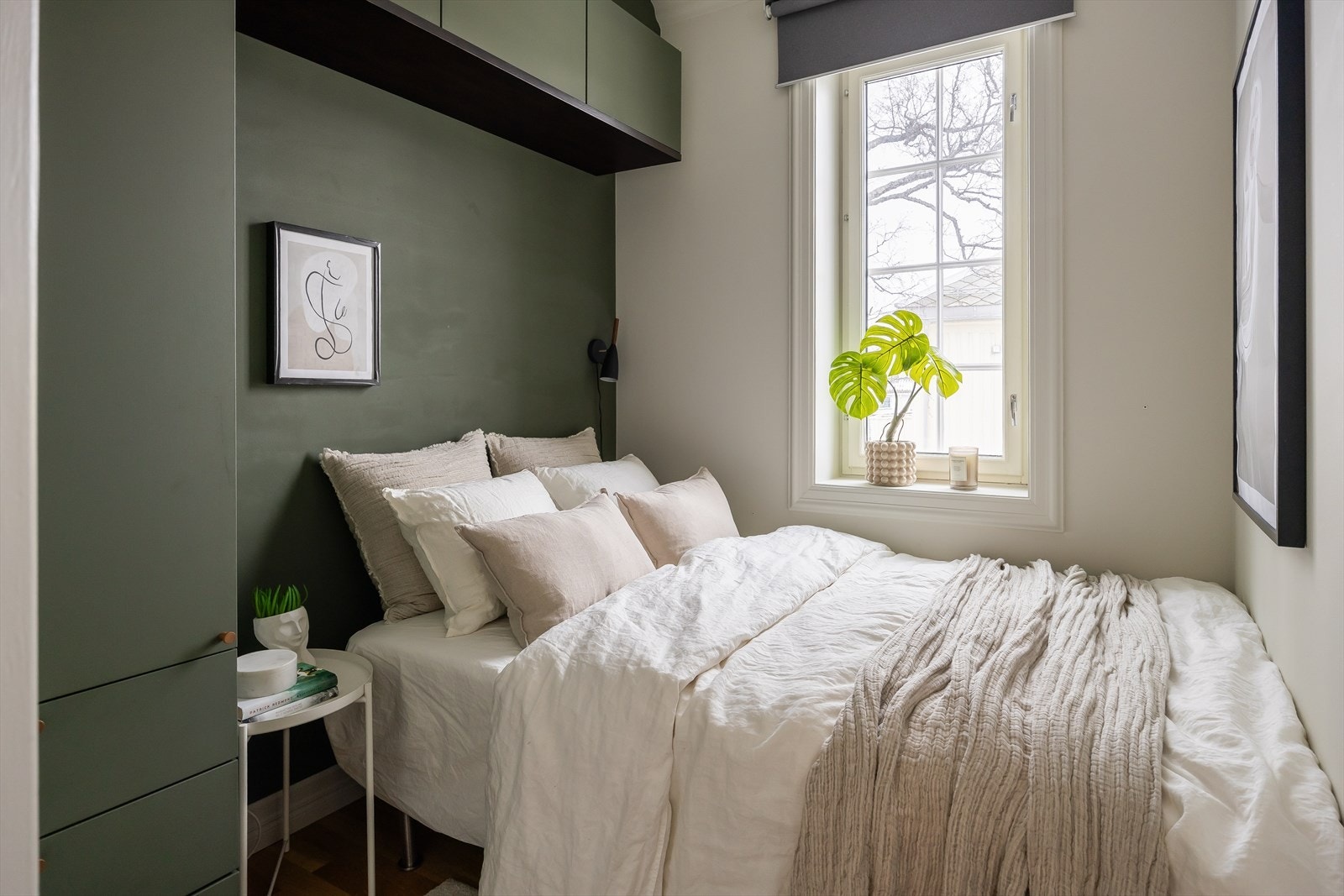 Soverommet er på 6 m² med plassbygd garderobeløsning og plass til ønsket sengestørrelse. Galleribilde